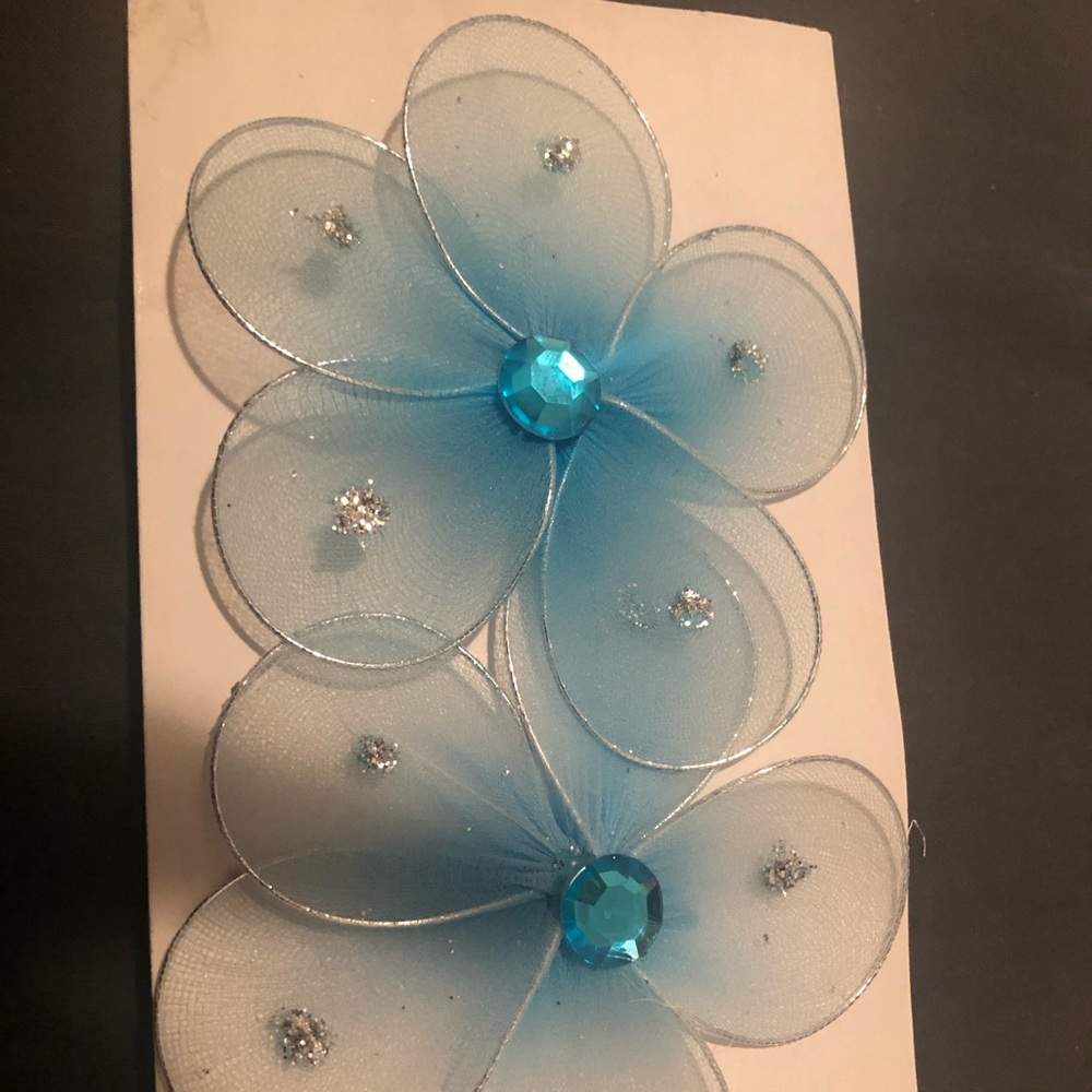Hair accessory with bread ties...brand new